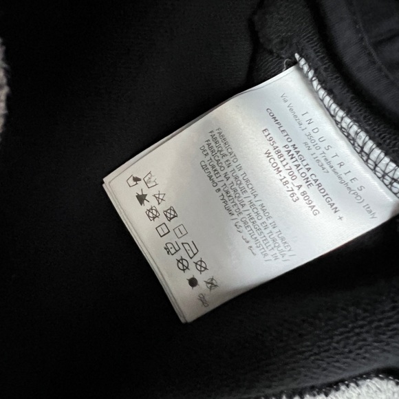 8 year old Moncler Kid's hoodie - Picture 4 of 7